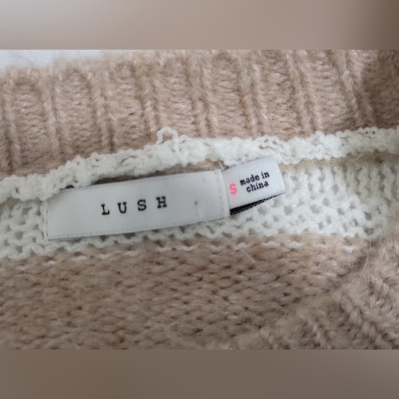 Lush Long Sleeve Open Knit Striped Sweater Size Small - Picture 8 of 8